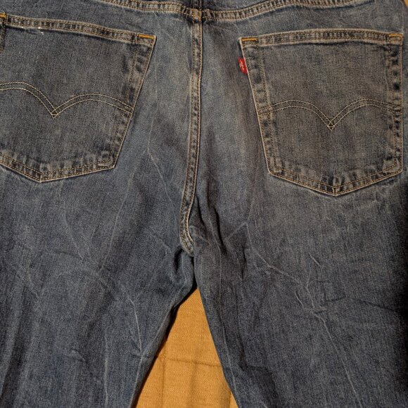 Mens Levis Jeans 36x32 Distressed - Picture 5 of 6
